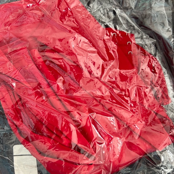 Red 2 pieces set - Picture 3 of 3